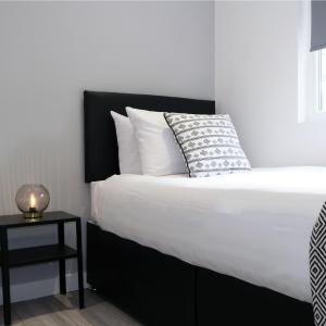Twin Room with Private Bathroom