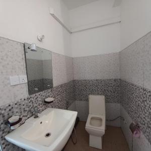 Budget Family Room without A/C