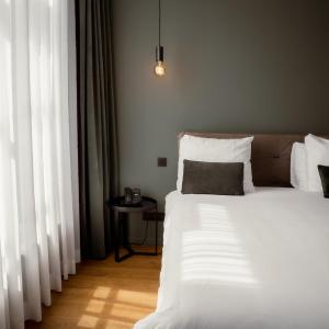 Superior Double Room with Bathtub and Rain Shower