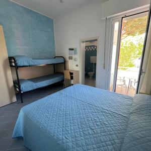 Quadruple Room with Terrace