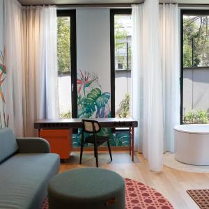 Queen Suite