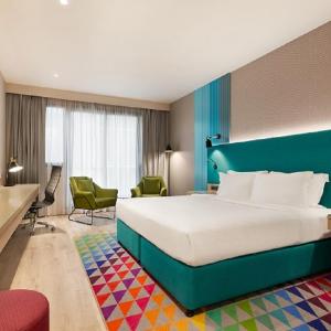 Deluxe Room, King Bed - Complimentary Transfer to La Mer Beach, Dubai Mall / Burj Khalifa Metro Station
