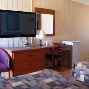 Queen Room with Two Queen Beds - Disability Access
