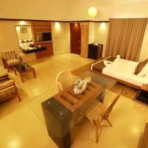 Executive Club with Complimentary Pedal Boat & Zip Lining
