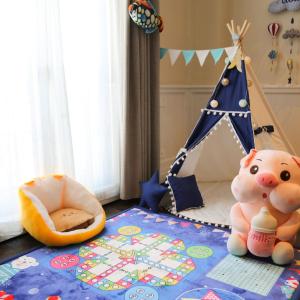 Deluxe Room (2 Adults + 1 Child)