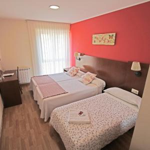 Basic Triple Room