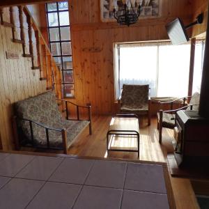 Bungalow (7-10 Adults)