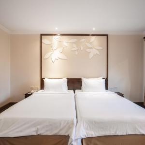 Superior Double or Twin Room with Garden View