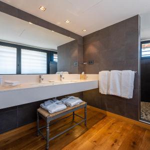 Premium Suite