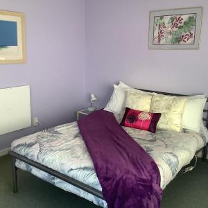 Two-Bedroom Apartment with Private Bathroom 