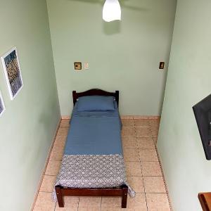 Single Room with Ceiling Fan