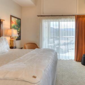Penthouse Three Bedroom Riverview Condo - Three Kings