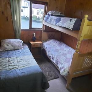 Basic Triple Room with Shared Bathroom