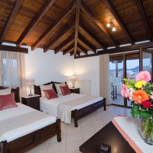 Triple Room with Sea View