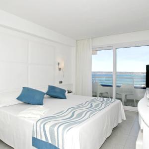 Deluxe Double Room with Sea View (2 adults)