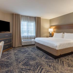 Studio Suite with King Bed - Non-Smoking