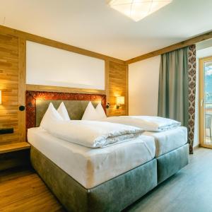 Classic Double Room with Balcony