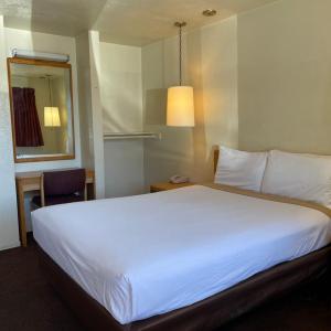 Queen Room - Disability Access