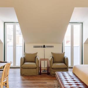 Deluxe Attic Suite
