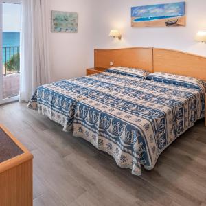 Double or Twin Room with Sea View and Balcony