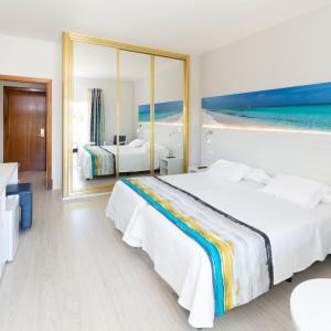 Double Room (2 Adults + 1 Child )