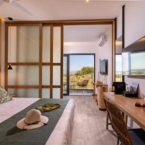 Junior Suite Side Sea View