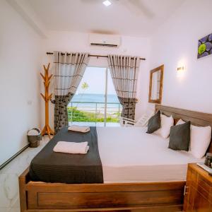 Deluxe Double Room with Balcony and Sea View