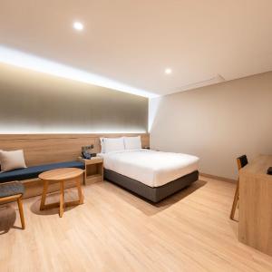 Deluxe Double Room with Bath