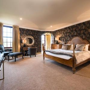 Royal Suite with Kitchenette
