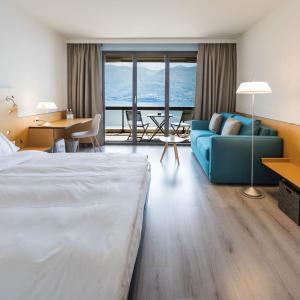 Large Premium Lake View Room