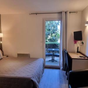 Standard Double Room with Terrace