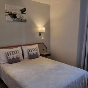 Standard Single Room with Shower