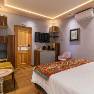 Double or Twin Room with City View