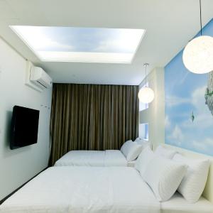 Standard Family Room (6 Adults)