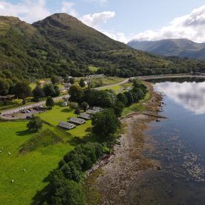 Two-Bedroom Lodge with Lake View D
