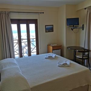 Deluxe Double Room with Balcony and Sea View