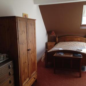 Quadruple Room with Private Bathroom