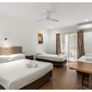 Superior Studio Unit - Sleeps 4