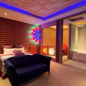 Queen Room with Bath