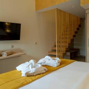 Suite with Pool View