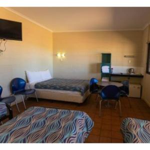 Budget Quad Lodge Room - Shared Bath