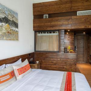 Deluxe Double or Twin Room with Valley View