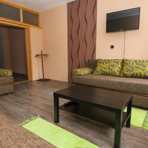 Apartment (6 Adults)