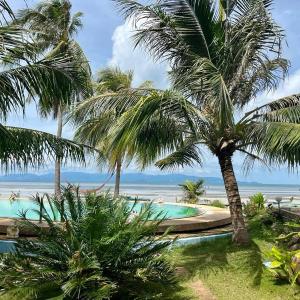 Deluxe Double Room with Side Sea View