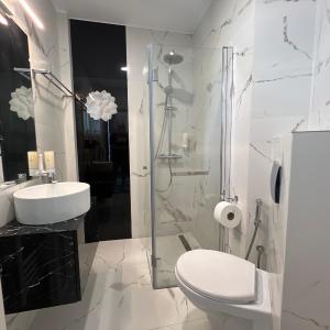 Deluxe Double Room with Shower