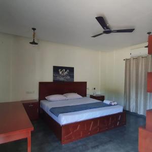 Deluxe Double Room (2 Adults + 1 Child)