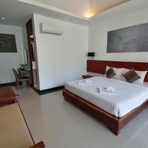 Double Room with Pool View