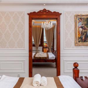 Double Room with Balcony and Private Bathroom