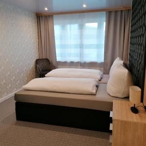 Double or Twin Room with Bathroom