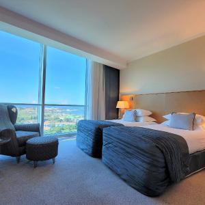 Standard Twin Room with Mountain View - Non-Smoking